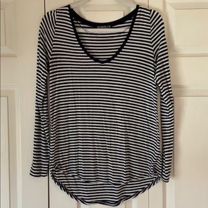 Cotton On V-Neck Long Sleeve Striped Tee